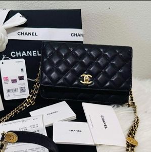 Chanel wallet on chain